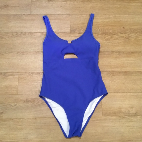 Women’s Ribbed Cutout Scoop One Piece Bathing Suit - Picture 6 of 8